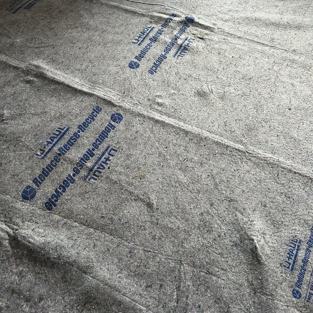 U-Haul Moving Blanket 84